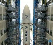 중국, 달 착륙선 '창어 5호' 발사.."흙·암석 채취한다" [우주로 간다]