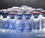 러시아 "코로나19 백신, 95% 예방효과..가격 20달러"