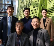 삼성이 지원한 '인공뇌·투명망토' 연구 국제학술지 실렸다