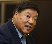 S. Korea will become first "corona-free" country by next spring after new treatment, Celltrion chairman says