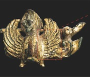 Gilt-bronze phoenix padlock uncovered for first time in Korea