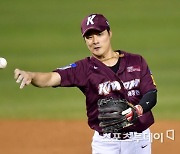 키움, KBO에 김하성 MLB 포스팅 공시 요청..김하성 "기회 주신 구단에 감사"