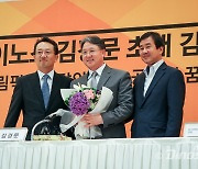 [인터뷰]'NC 산파' 김경문 감독 "함께 고생했던 전우들이 일군 우승이라 더욱 값져"