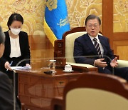 [속보] 문대통령 "중국과 함께 완전한 비핵화 노력 멈추지 않을 것"