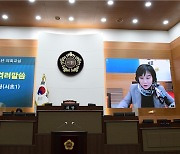 김혜련 서울시의원, 청소년 의회교실 찾아 어린이시의원 격려