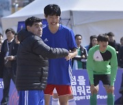 세상 떠난 '축구 영웅' 마라도나, 한국과 기묘한 인연