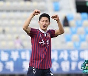 경남만 만나면 펄펄, 안병준..'5년 만의 승격 도전' 수원FC 선봉장