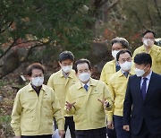 수능 시험장 방역 현장점검 나선 정 총리와 조희연 교육감