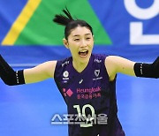 '김연경 21득점 폭발' 흥국생명 개막 후 9연승..男 현대캐피탈은 6연패 탈출