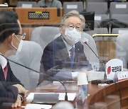 이재명 "3차 재난지원금, 경기도가 자체 지원 검토"