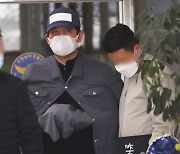 '검사 술접대 의혹' 폭로 김봉현, 피의자 전환.."김영란법 위반 혐의"