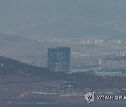 "개성공단 곳곳에서 활발한 움직임 포착..인력·차량 이동"(종합)