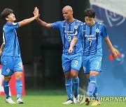 '김인성·주니오 골맛' 울산, 퍼스 2-0 격파..ACL 16강 '보인다'