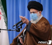 이란, 핵과학자 암살에 보복 경고..최고지도자 "단호히 처벌"