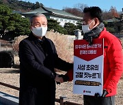 김종인 "국민들, 추미애 역겨워해" 與 "항의하려면 靑아닌 서초동으로"