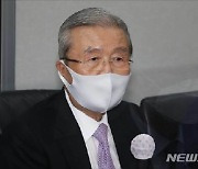 김종인 "과연 秋 독단일까?..文이 사전 묵시적 허용한 듯"