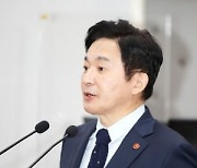 [전문] "문재인 정부, 盧정부 아니라 朴정부와 비슷" 직격