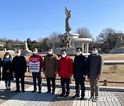 유상범 의원 격려 방문한 김종인 비대위원장