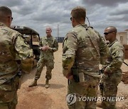 美 국방장관 대행, 소말리아 방문.. 미군 철수 가능성 솔솔