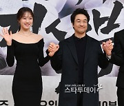 [2020 AAA] '낭만닥터 김사부2' 안효섭X이성경, 베스트액터상 수상