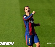 '그리즈만-메시 골' 바르셀로나, 오사수나에 4-0 승리..7위 점프