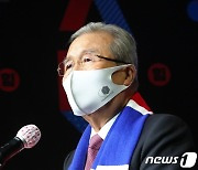 與, 공수처 강행 예정 '9일'..김종인, MB·朴 사과 '기일'?