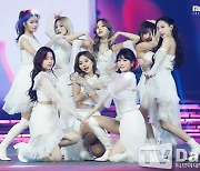 '2020 MAMA' 측 "트와이스 사나 밀접접촉자 확인 후, 의심 직원 코로나 검사"