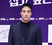 '음주운전 논란' 배성우, 결국 '날아라 개천용' 하차.."3주간 재정비, 새해 방송 재개"