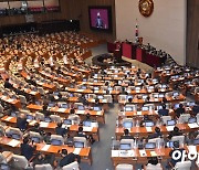 [포토]국정원법 필리버스터 시작한 국민의힘