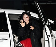 나나 (우아!)'패션 감각 돋보이는 출근길' [포토엔HD]