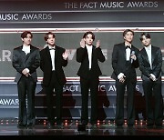 방탄소년단, 3년 연속 TMA 대상..'15주년' 슈퍼주니어도 4관왕