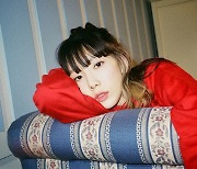 '믿듣탱' 태연, 새 앨범 수록곡 'To the moon' 작사·작곡 참여