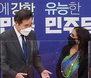 스리프리야 란가나탄 주한 인도대사 접견한 이낙연 대표