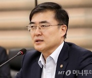 '최고의 사령탑' 부임..한국거래소 손병두號에 몰리는 기대