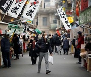 日 도쿄도 코로나19 신규 확진자 888명..역대 최다 기록