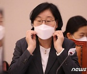 떠나는 이정옥 "여성폭력 근절, 범정부 컨트롤 타워로 노력"