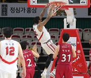 숀롱, 26득점..현대모비스, LG에 90-75 역전승