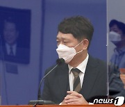 국회 찾은 최재성 "영수회담, 김종인 의사가 있어야 가능"(종합)