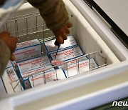 모더나 백신, 국내 2000만명분 선구매..내년 2분기부터 공급(상보)