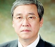 KBO 정지택 신임 총재 "팬 눈높이 맞춘 리그 산업화에 총력"