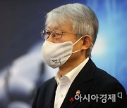 [신년사]최기영 과기장관 "코로나 백신 개발 끝까지 지원..디지털 혁신 가속화"