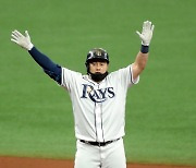 최지만 첫 우타석 홈런 돌아본 MLB.com "재미있고 놀라운 순간"