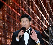 신동엽, '철저한 방역아래 2020 SBS 연기대상이 진행됩니다' [포토엔HD]