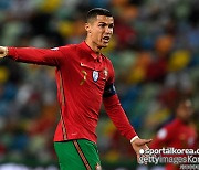호날두, '은퇴는 없다'.. "포르투갈의 월드컵 우승 원해"