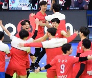 한국전력 '20년 마지막 경기를 홈에서 승리'[포토]