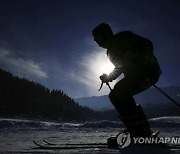 INDIA KASHMIR SNOW