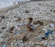 INDONESIA ENVIRONMENTAL POLLUTION PLASTIC WASTE