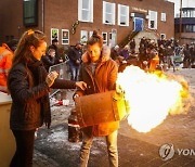 NETHERLANDS NEW YEARS EVE TRADITION