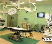 '80일 전투'로 현대화 한 북한 병원 내부 모습