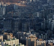 하락세로 시작해 상승세로 끝난 강남 집값..불패신화 이어질까